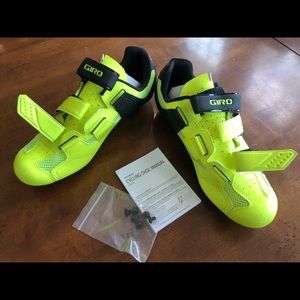NEW GIRO Treble II cycling shoes - size EUR 47, USA men’s 13 - highlight yellow